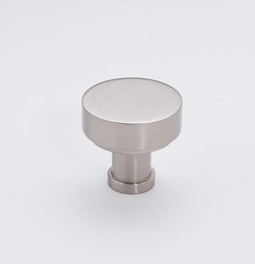Moderne 1 1/8'' Knob A716-18-SN