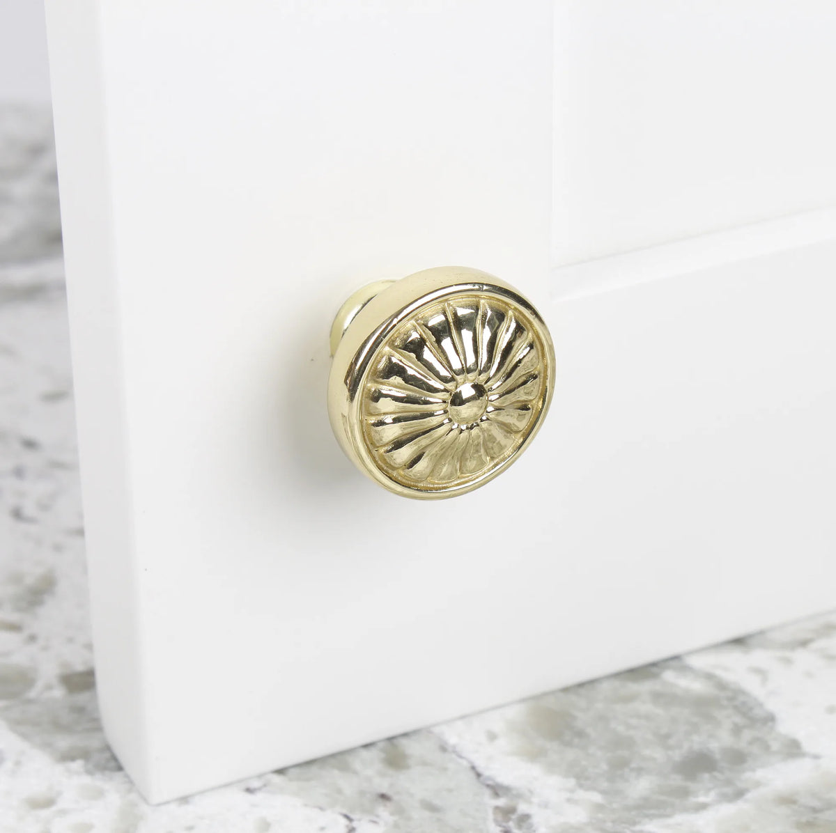 Hartford 1-1/4'' Diameter Knob 15326