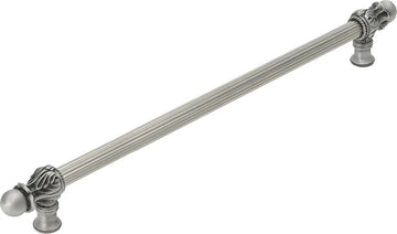 Acanthus 22'' cc with 5/8'' reeded center long pull Romanesque style 5554R-11