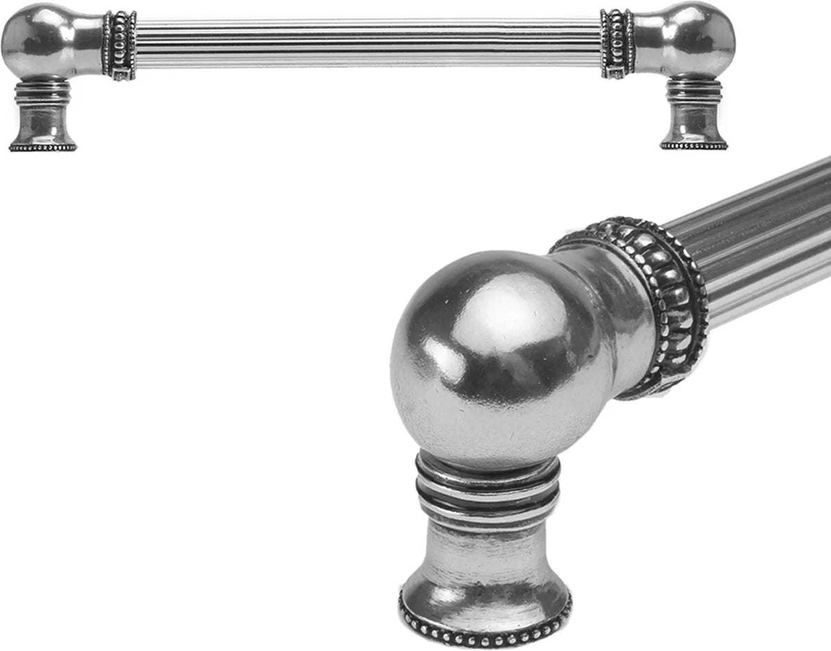 Classic/Beaded Classic 9'' cc w/ 5/8'' reeded center long pull 5661R-9