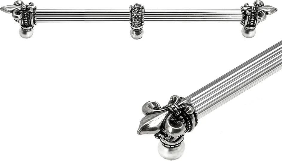 Charlemagne 22'' cc with 5/8'' reeded center long pull with large Fleur De Lys with center brace 5719R-9
