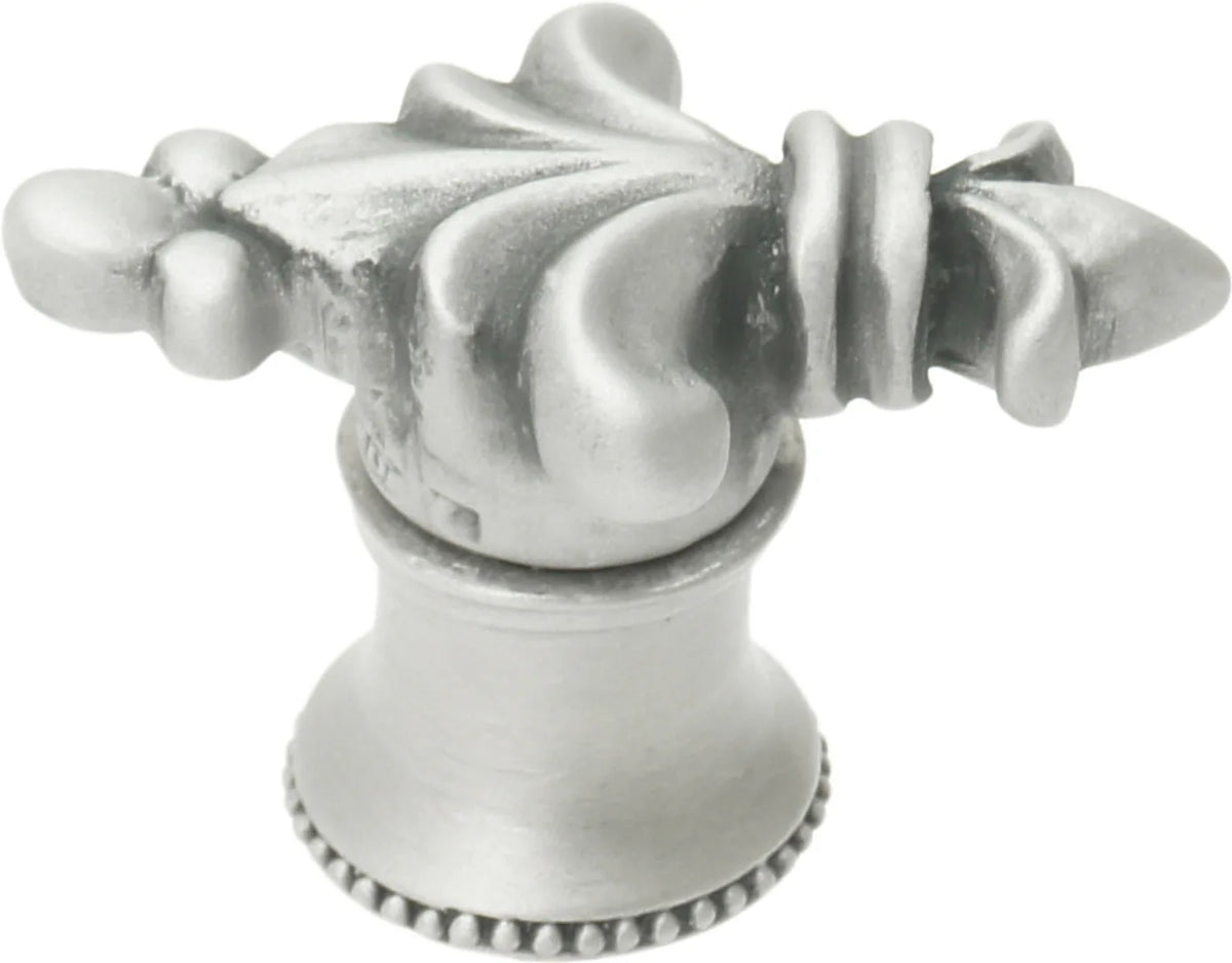 Charlemagne classic large knob 582