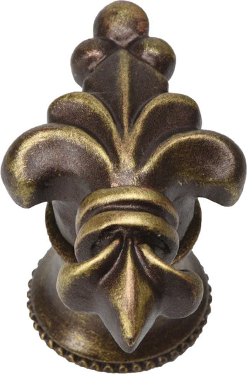 Charlemagne classic large knob in Antique Brass. 582-3