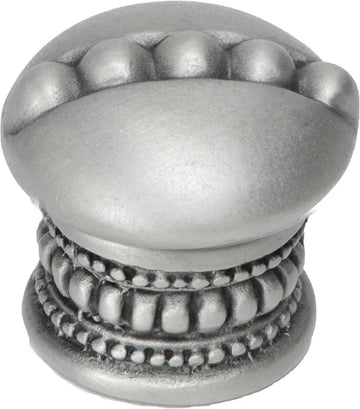 Classic/Beaded Beaded round knob with beaded center and beaded treatment on bottom 801