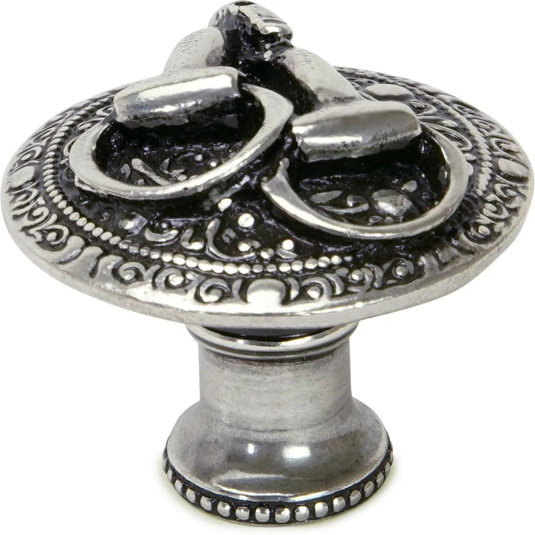 Americana bits on classic background knob right in finish Chalice 8011-9