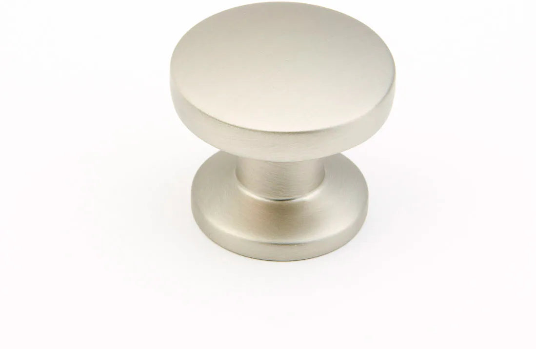 Northport Knob, Round, 1-3/8'' dia 211