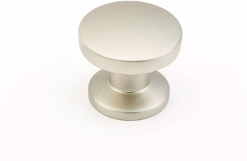Northport Knob, Round, 1-3/8'' dia 211