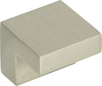Successi Small Square Knob 5/8'' cc Brushed Nickel A865-BN
