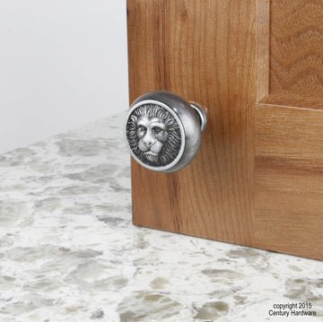 Roman 1-1/2'' Diameter Lion Head Knob