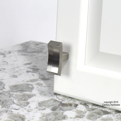 L'arco 1-13/16'' T-Knob