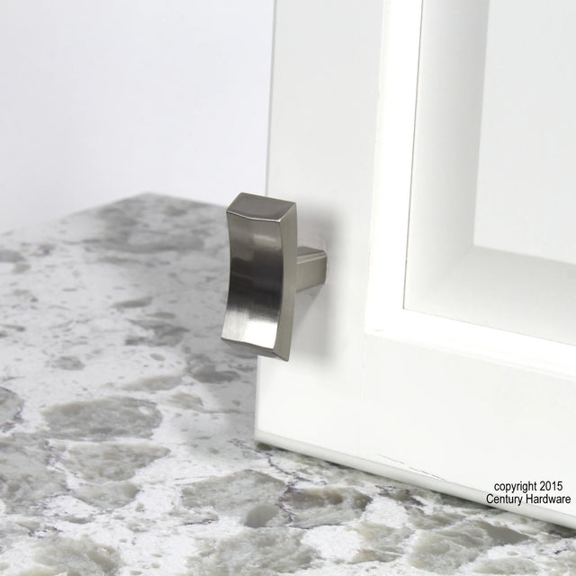 L'arco 1-13/16'' T-Knob