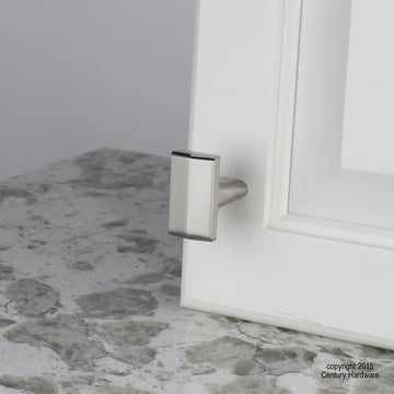 L'attitude 1-7/16'' T-Knob