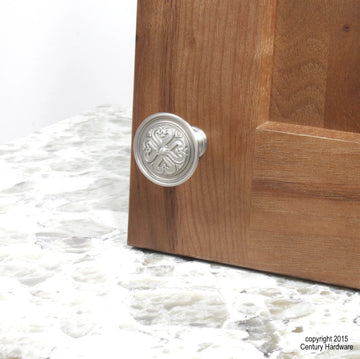 Iris 1-3/8'' Diameter Knob