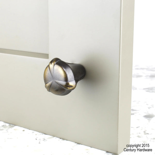 Luna 1-1/8'' Diameter Knob