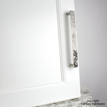 Ocean 7-9/16'' Seashell Pull 65039B-NBM