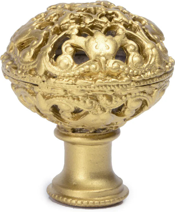 Juliane Grace large knob full round in Soft Gold. 140-27