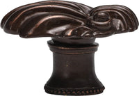 Aphrodite large shell knob 345-22