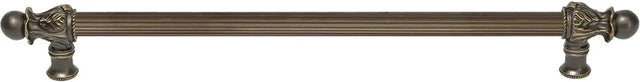 Acanthus 22'' cc with 5/8'' reeded center long pull Romanesque style in Antique Brass. 5554R-3