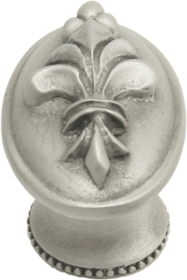 Charlemagne oval knob 588