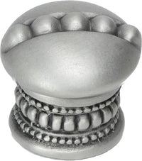 Classic/Beaded Beaded round knob with beaded center and beaded treatment on bottom 801