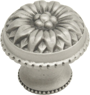 Acanthus large knob with flared foot Rosette style 830B