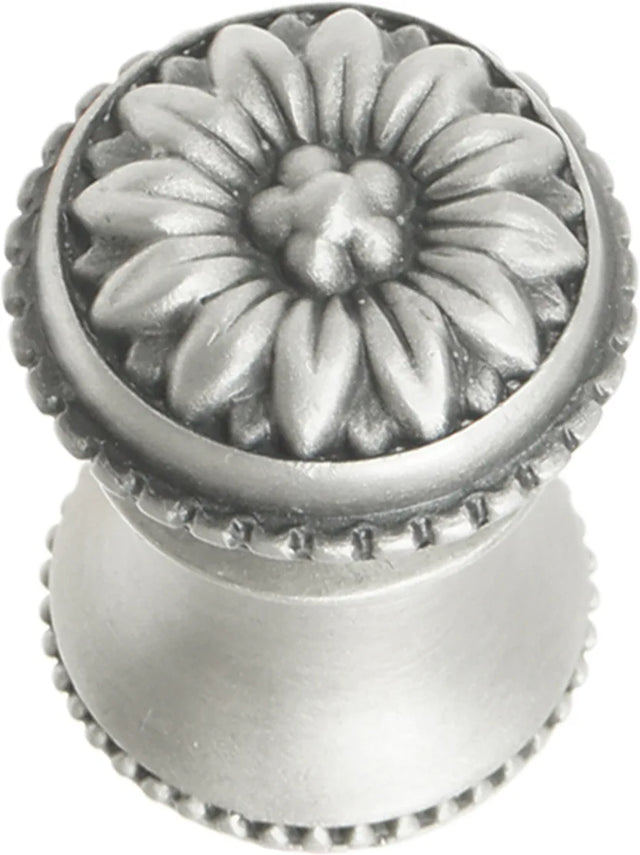 Acanthus small knob with flared foot Rosette style 831B