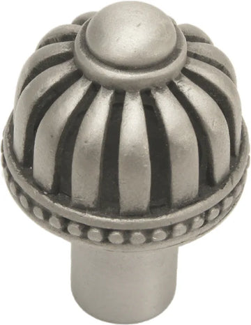 Cricket Cage medium round knob 954