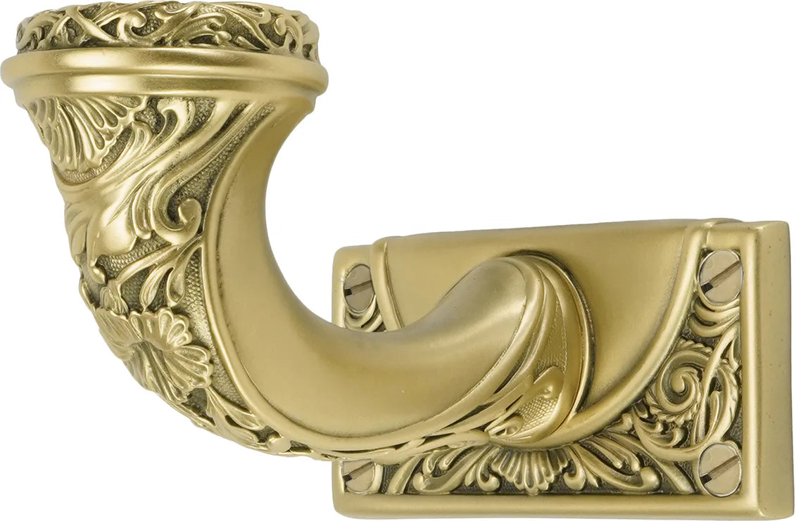Georgetown Large Hook, Florentine Gold Finish 2307FG