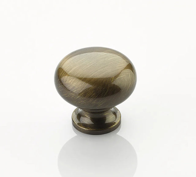 Traditional Knob, Round, Antique Brass, 1-1/4'' dia 706-AB