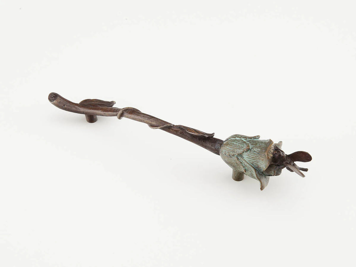 Nature Pull, Bee on Rose, Pompeian Bronze, 3-3/4'' cc 908-PBZ