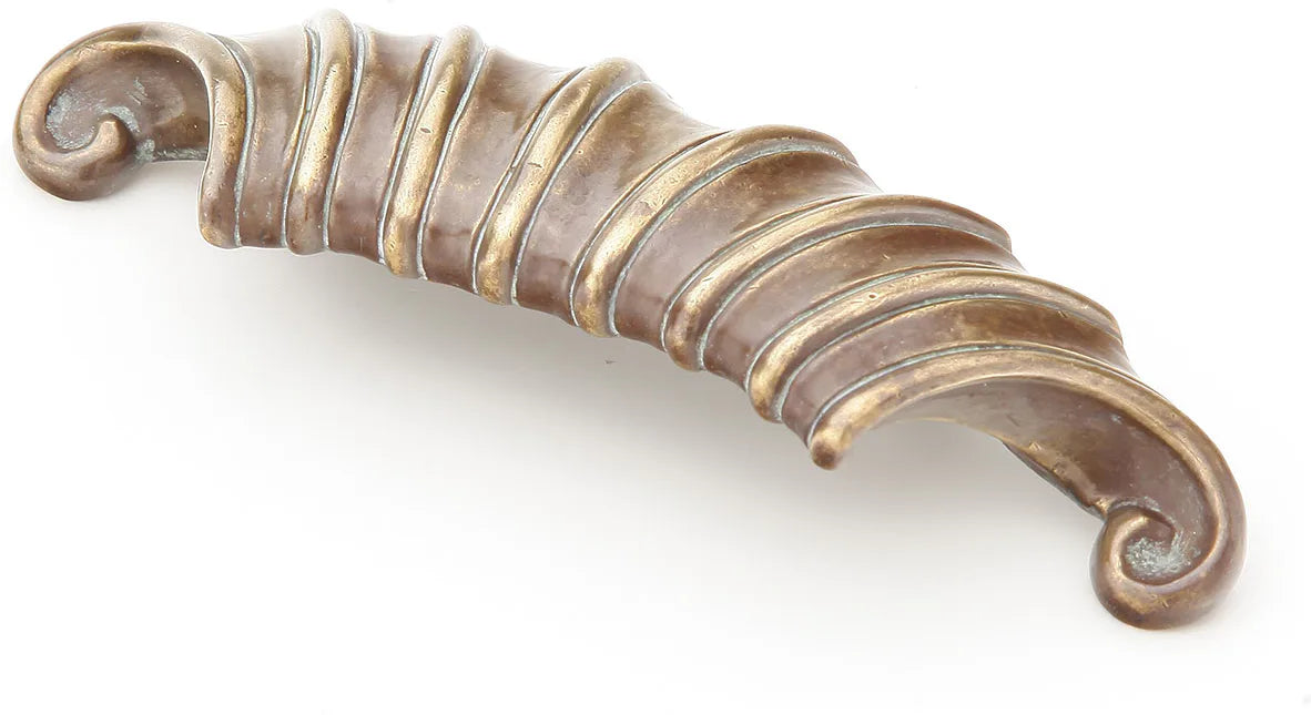 French Court Cup Pull, 2'' cc