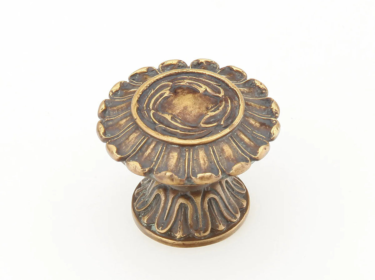 French Court Knob, Round, 1-1/2'' dia