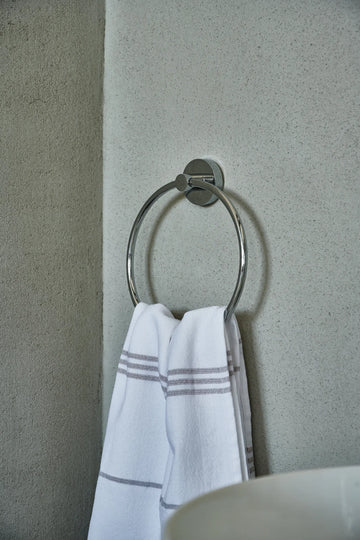 HOME Towel Ring in Polished Chrome. Diameter 170 mm. HK344